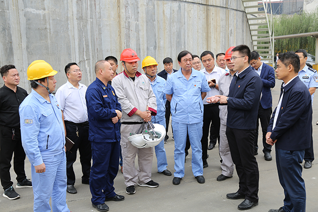 縣委副書記、縣長(zhǎng)王智到萬基控股集團(tuán)進(jìn)行節(jié)前安全檢查