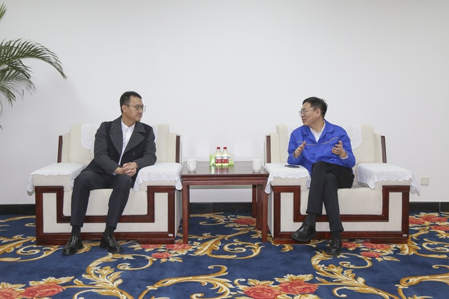 中國進出口銀行河南省分行黨委委員、副行長陳卓一行 到萬基控股集團調(diào)研